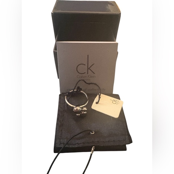 Calvin Klein Women's Collection Silver Spin Ring Size 7. New in box with dustbag - Picture 2 of 6
